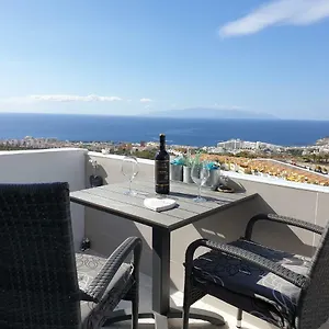 https://cozy-studio-in-costa-adeje.tenerifehoteles.net